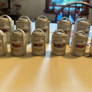 Vintage Spice Set- so pretty!!